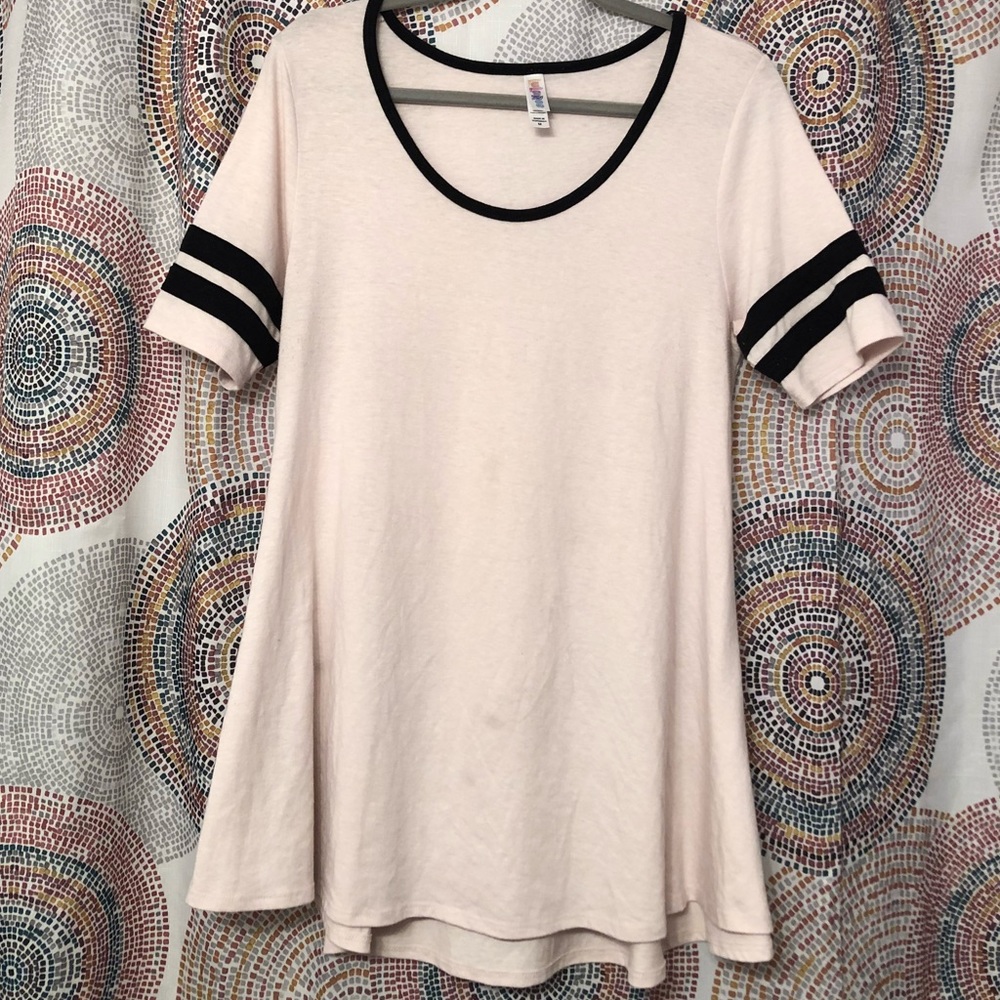 Pink scoop neck short sleeve tee